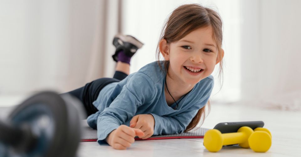 ZDRAVÉ DETI – Ako predchádzať skolióze a bolestiam chrbta u detí