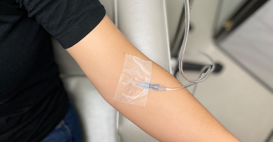 INFÚZNA LIEČBA VYSOKÝMI DÁVKAMI VITAMÍNOM C